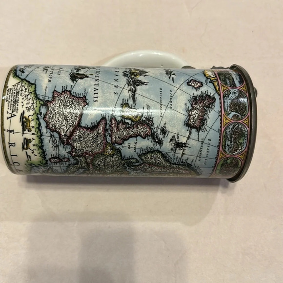 Old World Map Pewter Lidded Tankard with Guglielmo Blacuw Map excellent used con - Picture 15 of 15